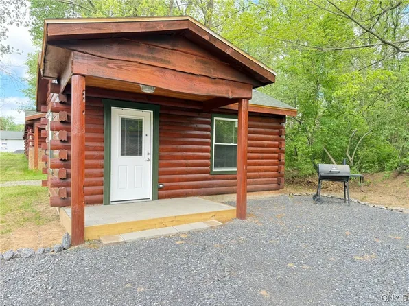 984 Waterloo Geneva Rd, Waterloo, NY 13165