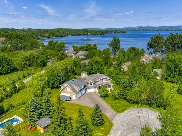 4 Rue Alarie Bay, Brome, QC J0E 1V0
