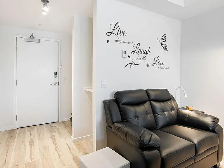 405 Saint Paul St #405 — Photo 1
