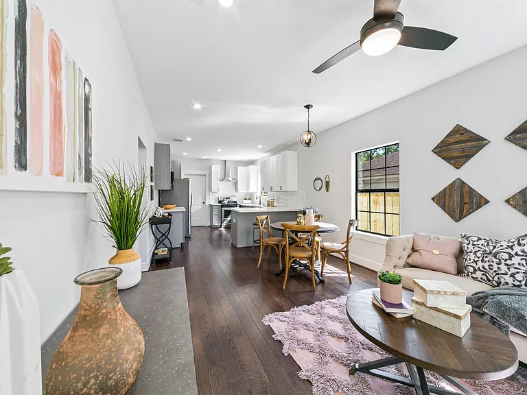 815 Wilkes St — Photo 9