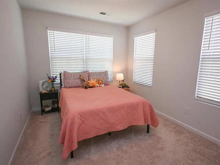 552 Kingfisher Ct — Photo 19
