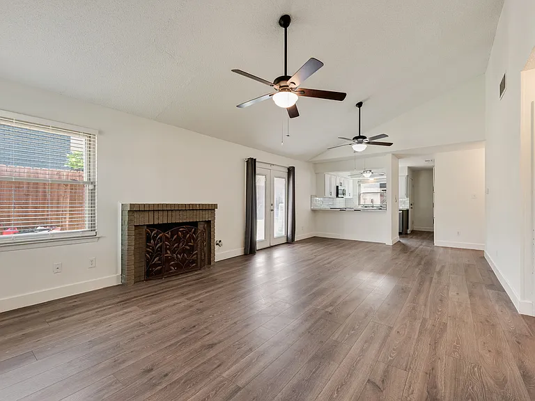 617 Harvest Hill St — Photo 8