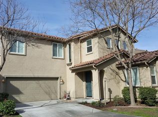 15 Crystal Coast Pl, Sacramento, CA