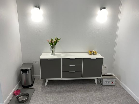 5th image of 909 N Logan St #10