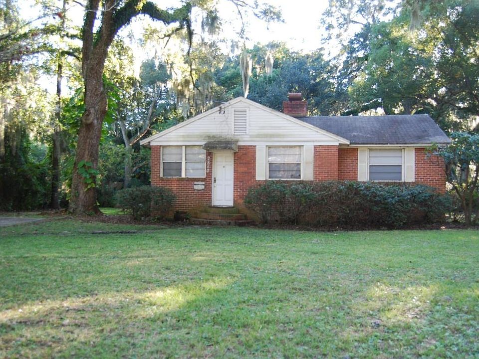 1st image of 2840 Doric Ave