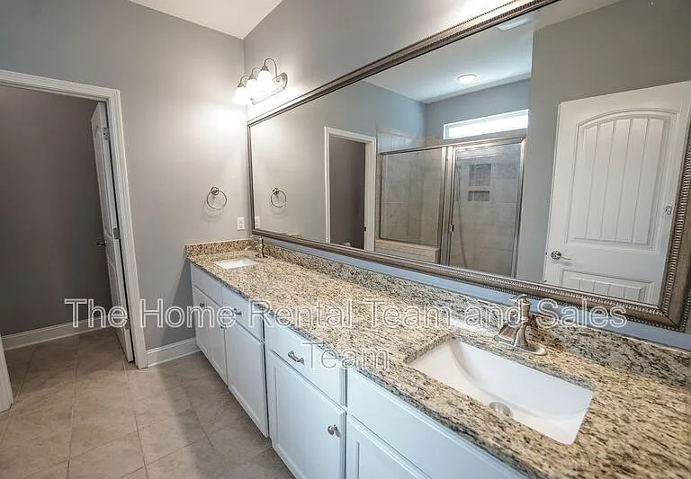 425 Wicklow Dr — Photo 17