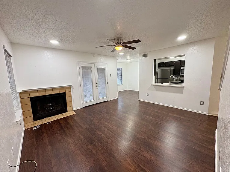 1607 Horizon St — Photo 2
