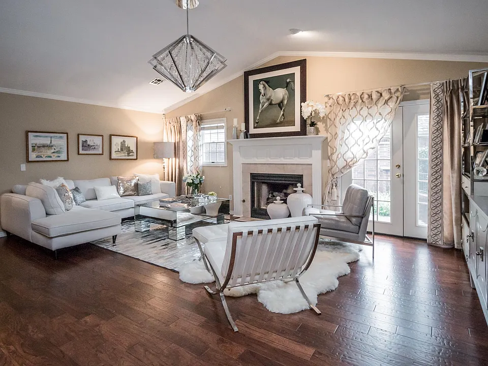 6 W La Quinta Ct