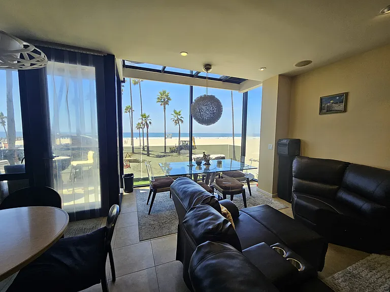 3009 Ocean Front Walk — Photo 16