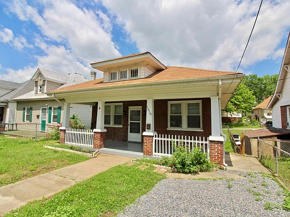 3rd image of 1218 Tazewell Ave SE