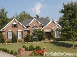 4707 Crystal Cove Pl, Hickory, NC 28601