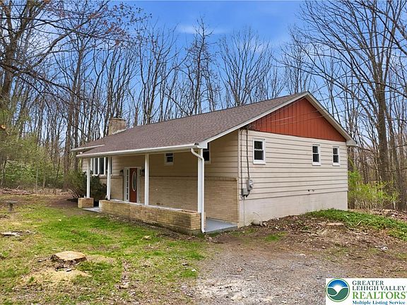 3rd image of 8749 Kings Way
