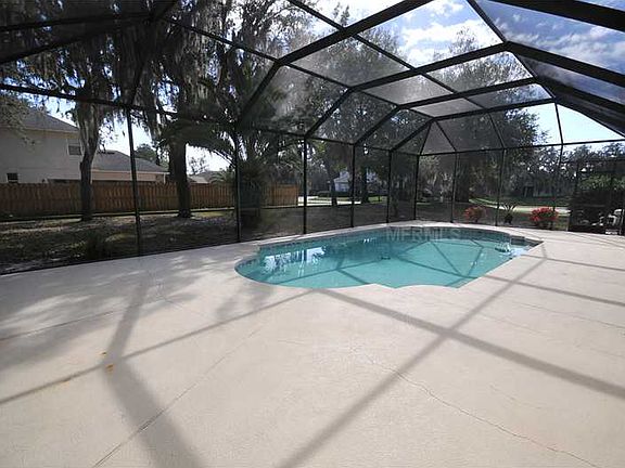 2nd image of 561 Avon Glade Pl