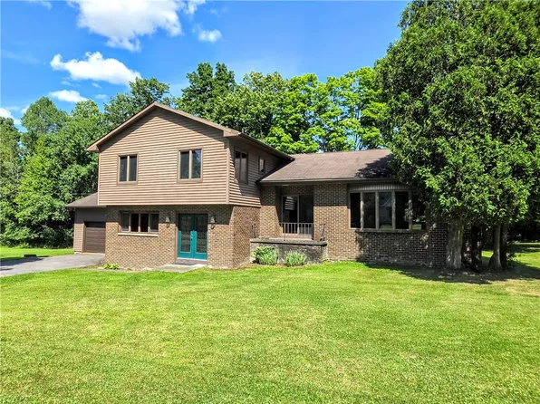 17 Belvedere Dr, Ithaca, NY 14850
