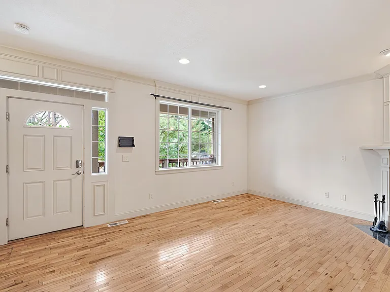 3509 Y St — Photo 4