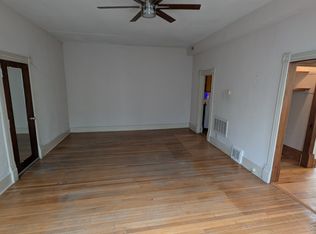 1555 S 20th St #2, Lincoln, NE 68502
