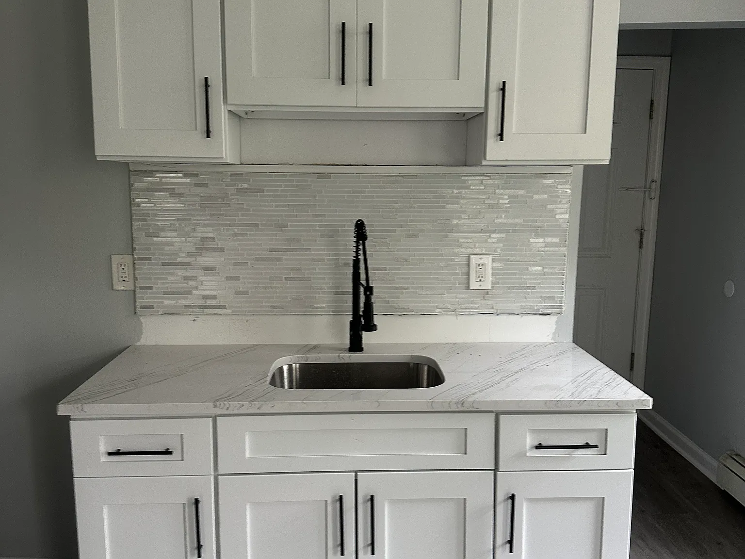 2 bed, 750 sqft, $1,800 — Photo 3