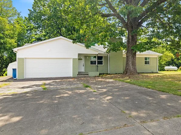 1909 Lael Drive, Neosho, MO 64850