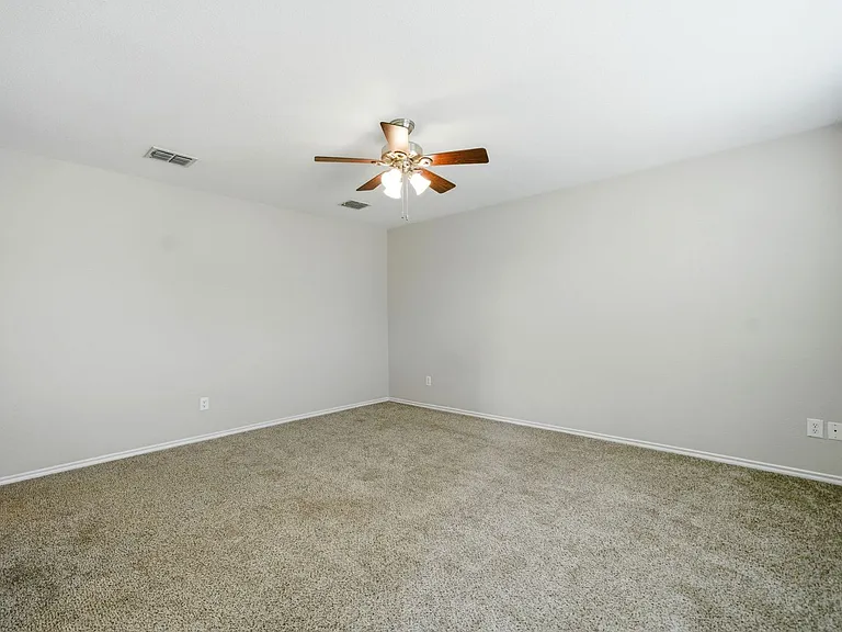 712 Preston Dr — Photo 22