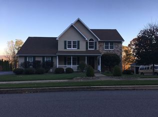 12 Fairway Dr, Exeter, PA 18643