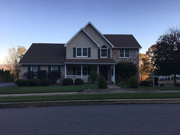 12 Fairway Dr, Exeter, PA 18643