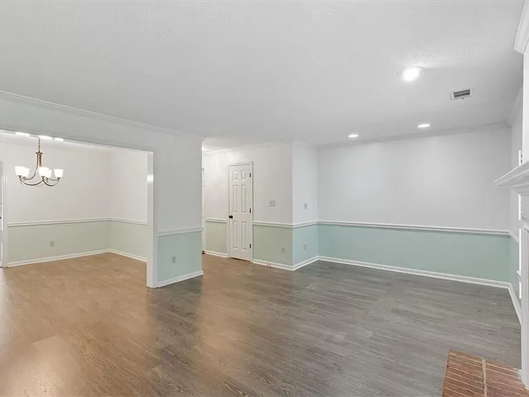 1211 Whitlock Ridge Dr — Photo 10