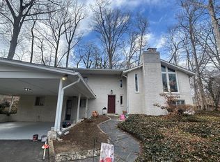 3202 Riverview Dr, Triangle, VA 22172