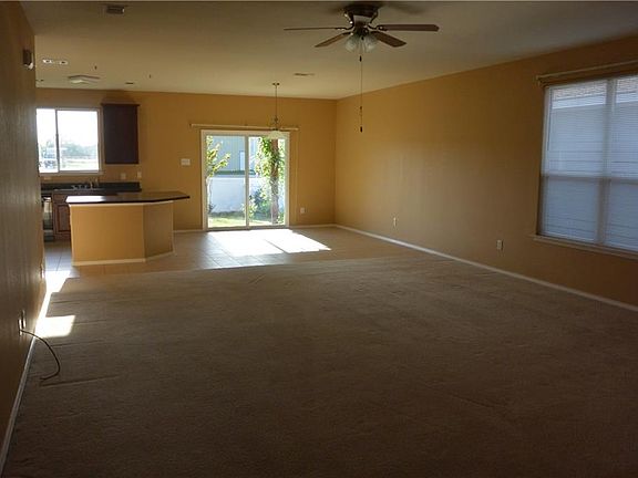 4th image of 1609 Mary Ln