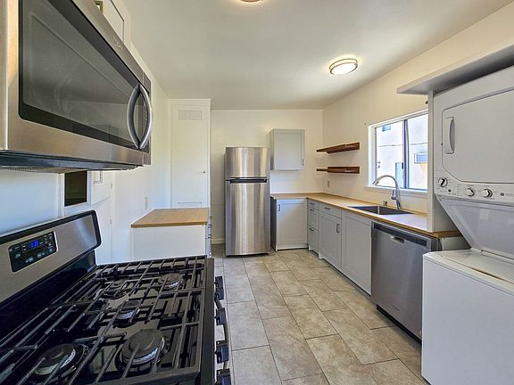 5th image of 1517 E Maple St #B