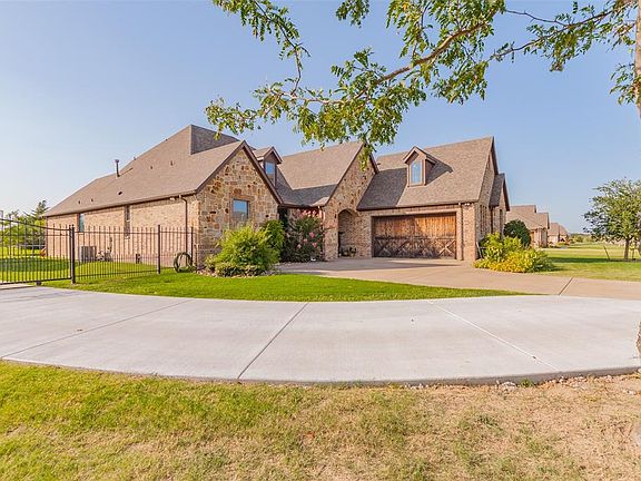 2nd image of 5054 White Pine Dr