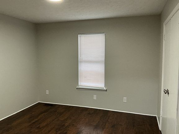 5th image of 283 Tinker Hill Cv APT B