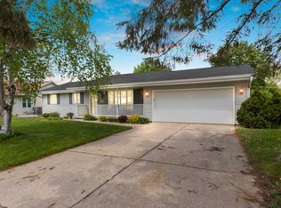 2886 W Point Rd, Green Bay, WI 54313