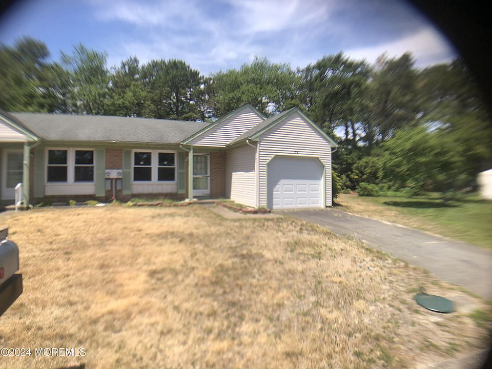 1st image of 5B Stonybrook Court #60