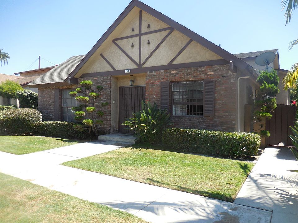 1st image of 2740 E De Soto St APT 1