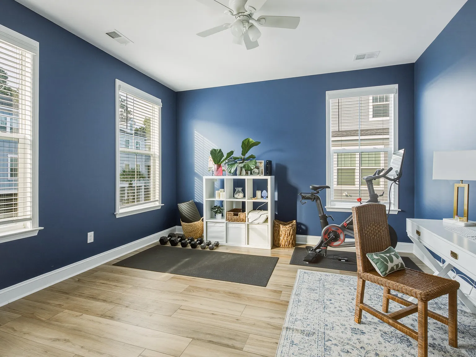 3 bed, 2.5 bath, 2472 sqft, $3,500 — Photo 4