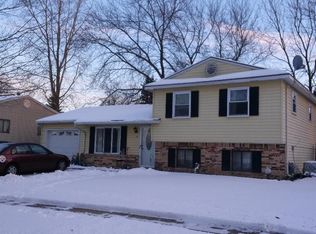 9304 Panama Ave, Ypsilanti, MI 48198