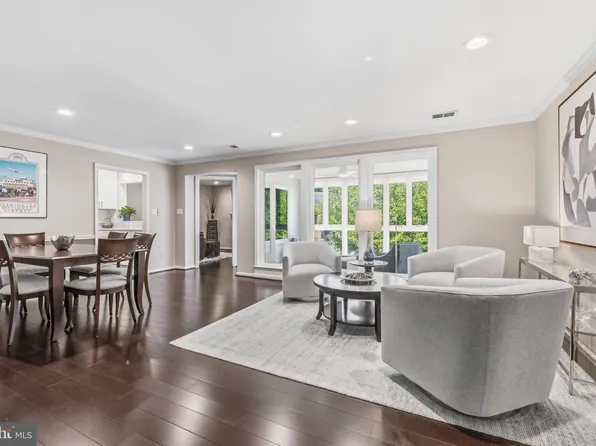 10716 Kings Riding Way APT 102-20, Rockville, MD 20852