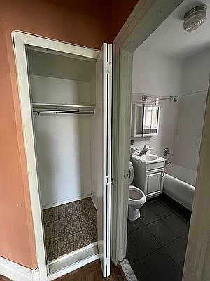 5th image of 754 Bradford St #2R