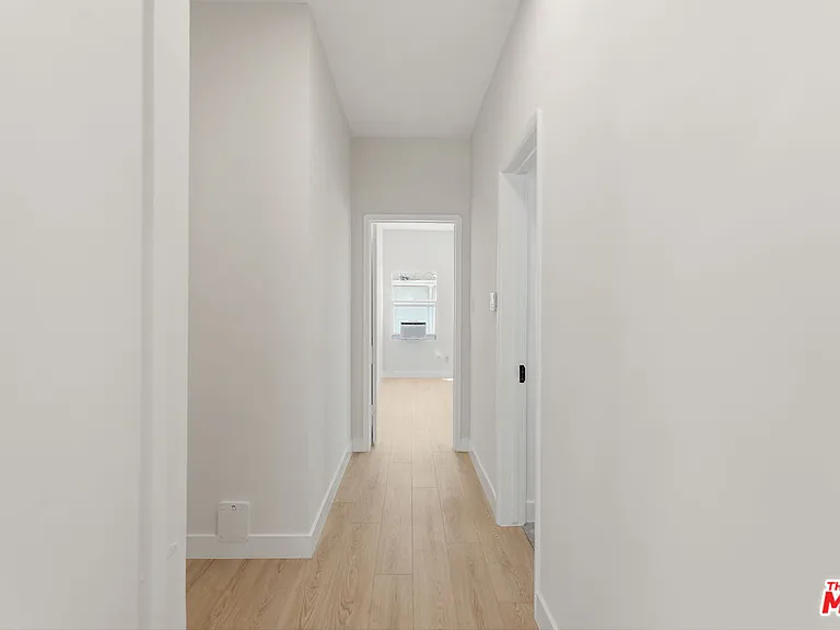 833 1/4 N Alfred St — Photo 10