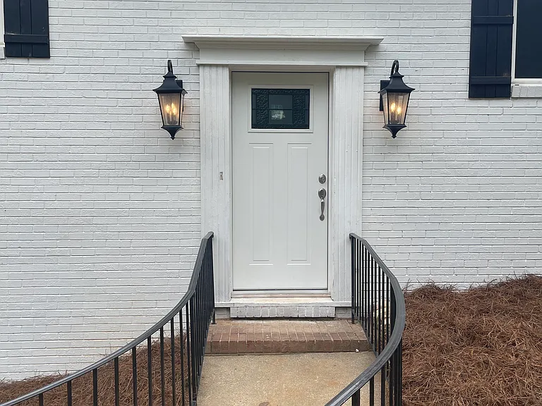 304 Forestrose Dr — Photo 3