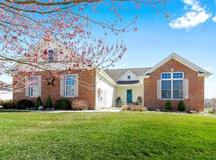 1305 Woodberry Dr, Mahomet, IL 61853