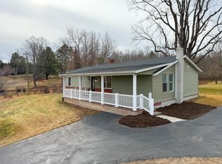 501 Howardsville Tpke, Stuarts Draft, VA 24477