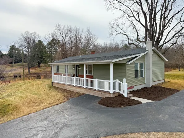 501 Howardsville Tpke, Stuarts Draft, VA 24477