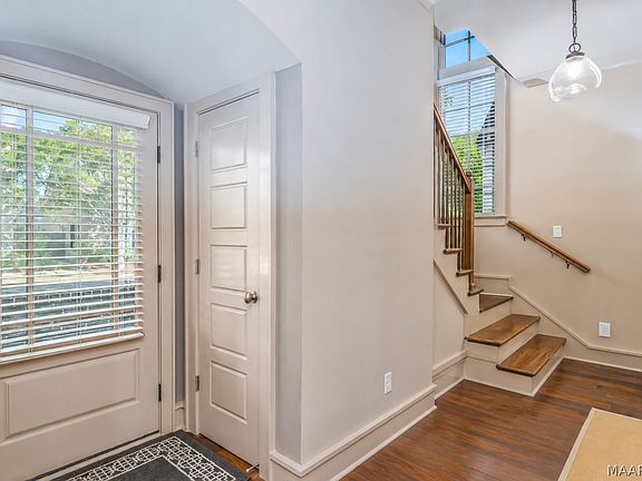 5th image of 5019 Chiltern St