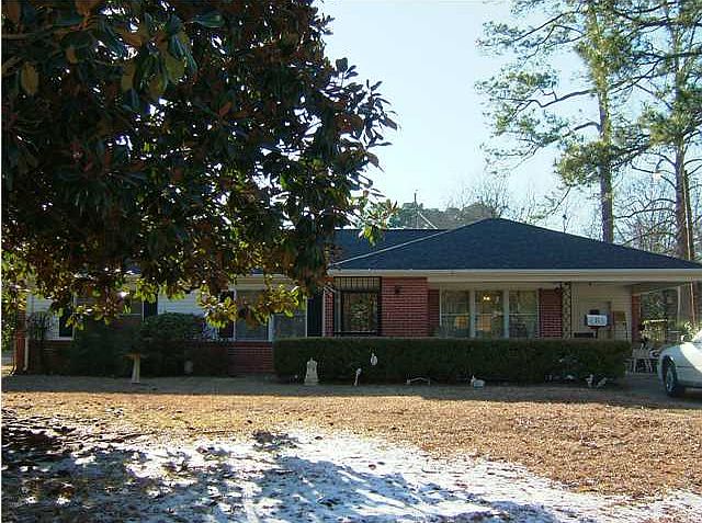 1st image of 947 Parkwood Dr