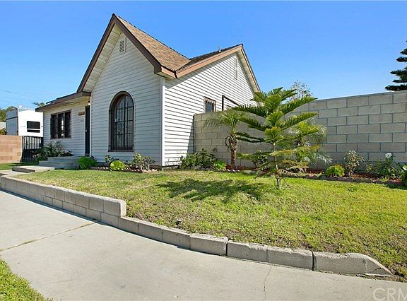 2nd image of 434 N Sunset Ave