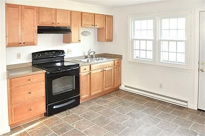 2nd image of 152 Main St #14802601
