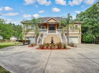 10818 Creative Dr, Jacksonville, FL 32218