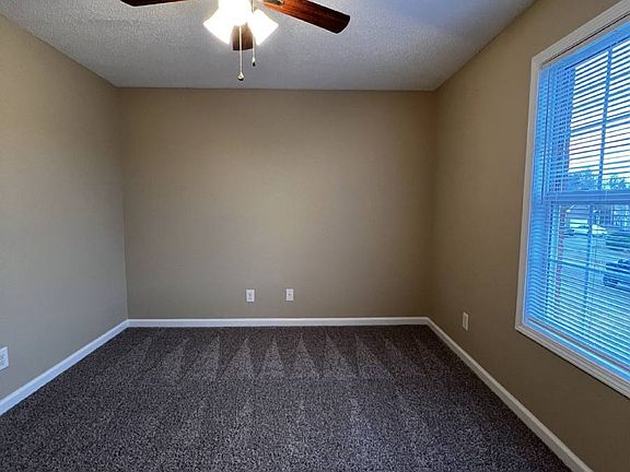 3rd image of 541D Patriot Park Ct