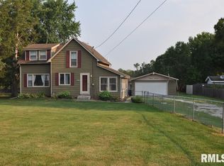1414 28th St, Bettendorf, IA 52722